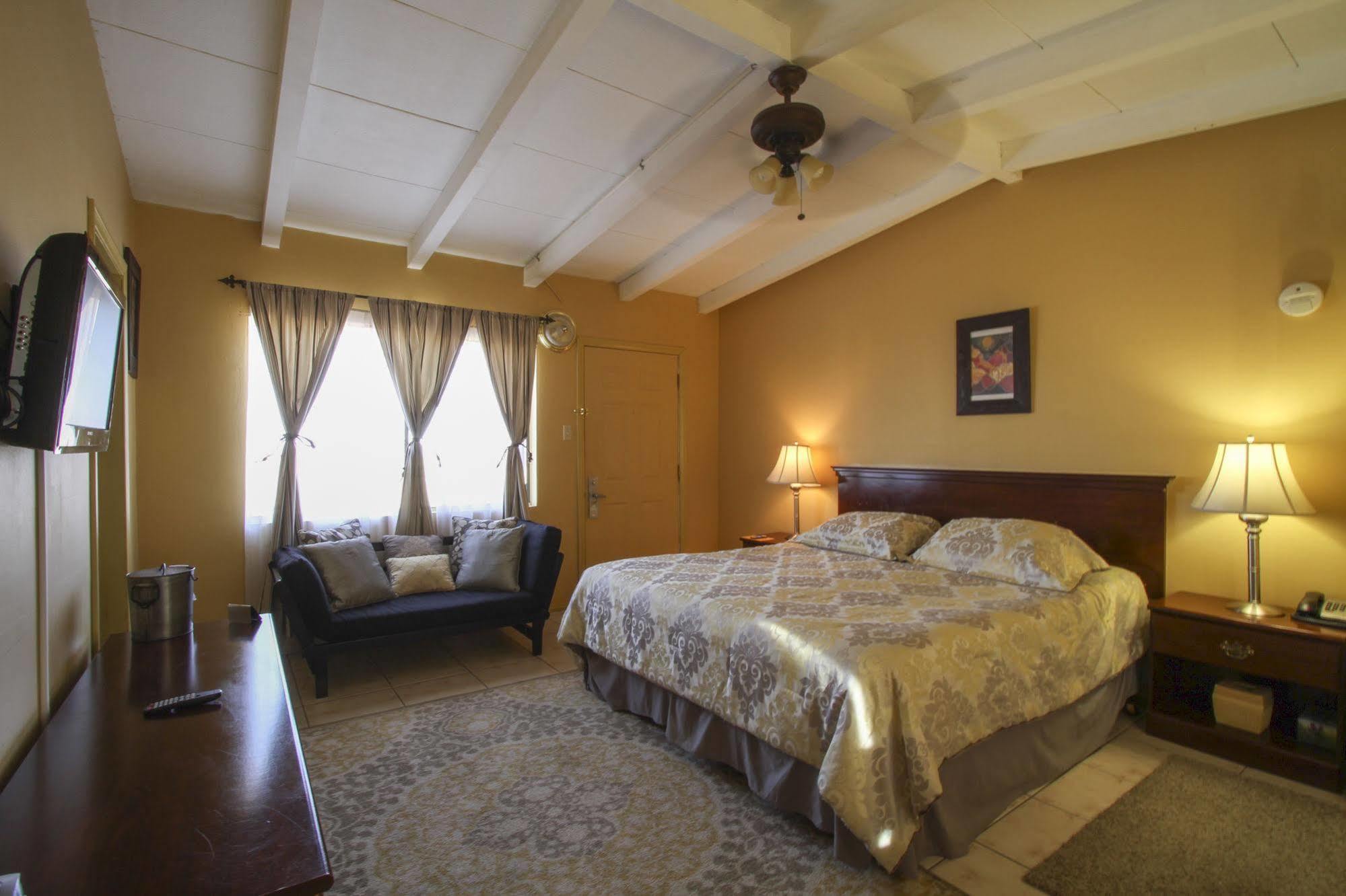 טוונטיניין פאלמס Harmony Motel מראה חיצוני תמונה