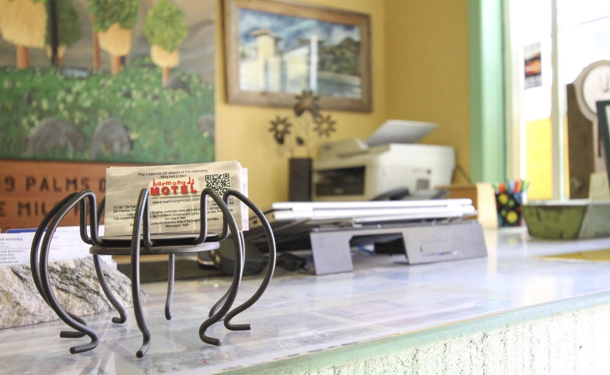 טוונטיניין פאלמס Harmony Motel מראה חיצוני תמונה