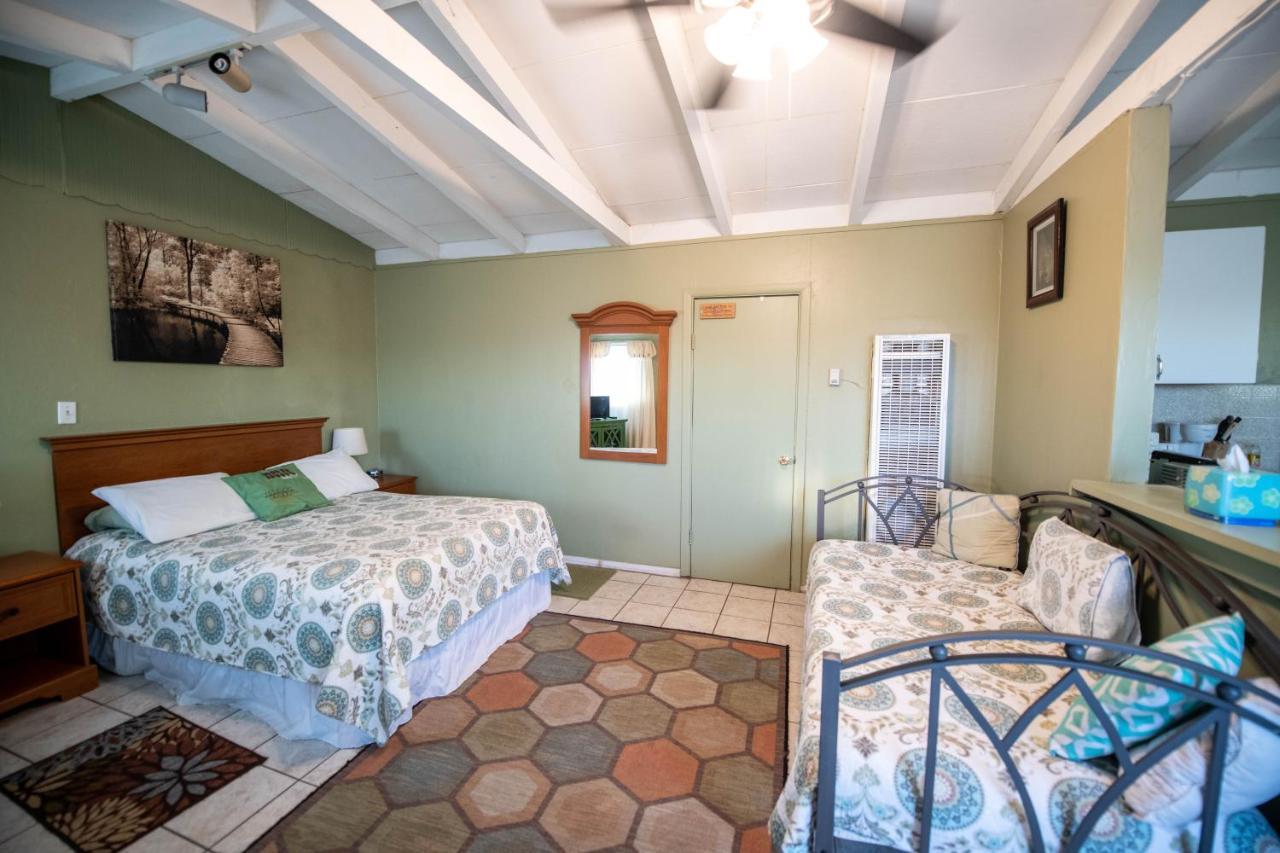 טוונטיניין פאלמס Harmony Motel מראה חיצוני תמונה